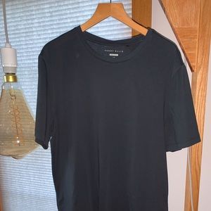 Perry Ellis black T-shirt